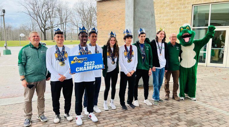 WE ARE THE CHAMPIONS – Parade Honors Cornwall National Champs