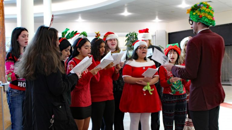 NFA Musical Groups Perform for Holiday Shoppers